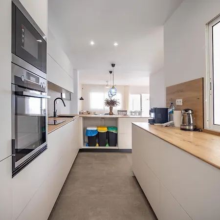 Family With Pool And Sea View By Lovetenerife بيت للعطل *