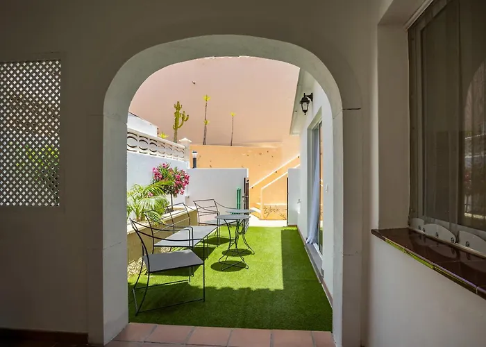 Family With Pool And Sea View By Lovetenerife Сasa de vacaciones