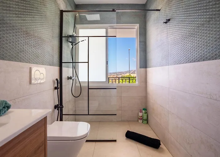 Family With Pool And Sea View By Lovetenerife Сasa de vacaciones *